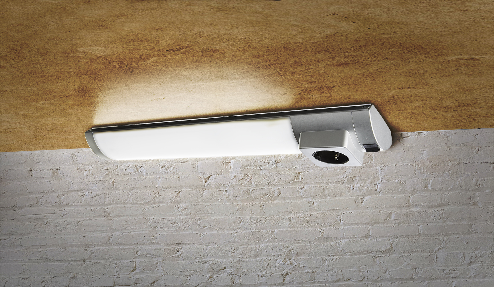 HEITRONIC - LED Unterbauleuchte mit Steckdose 1-fach DETMOLD 5 Watt 449x87x49mm 4000 Kelvin mit Ein-/Auschalter